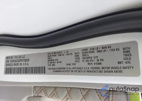 2023 Jeep Grand Cherokee L Summit 4X4 z USA, uszkodzony, nr VIN 1C4RJKEG0P8726538